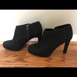 Kelly & Katie Senalia Booties